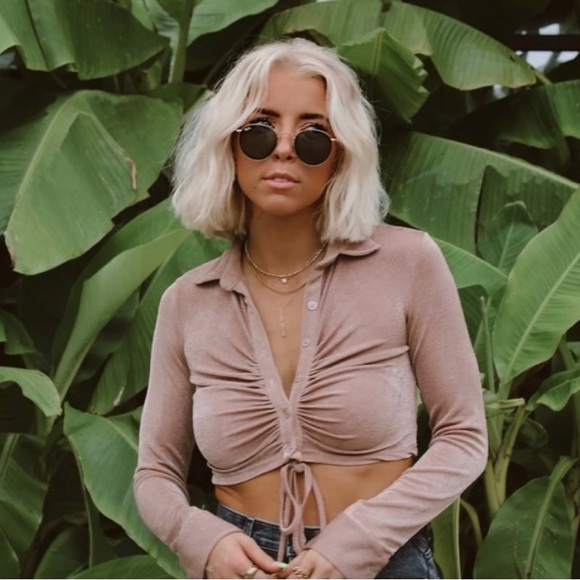 12th Tribe Samantha crop top. Medium, new with tags, in white - Picture 2 of 6